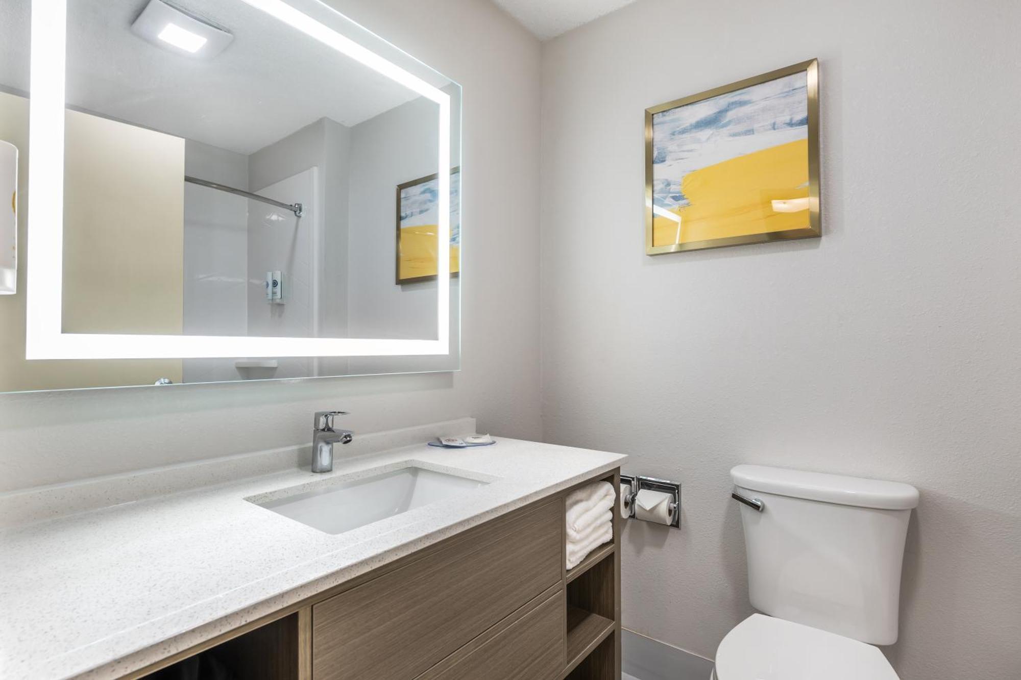 Comfort Inn Davenport East - Bettendorf Ντάβενπορτ Εξωτερικό φωτογραφία