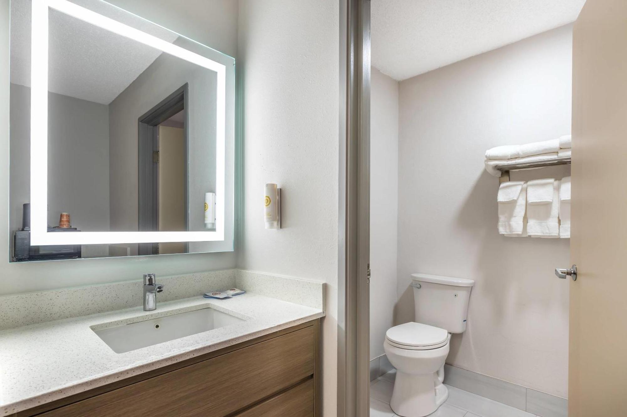 Comfort Inn Davenport East - Bettendorf Ντάβενπορτ Εξωτερικό φωτογραφία