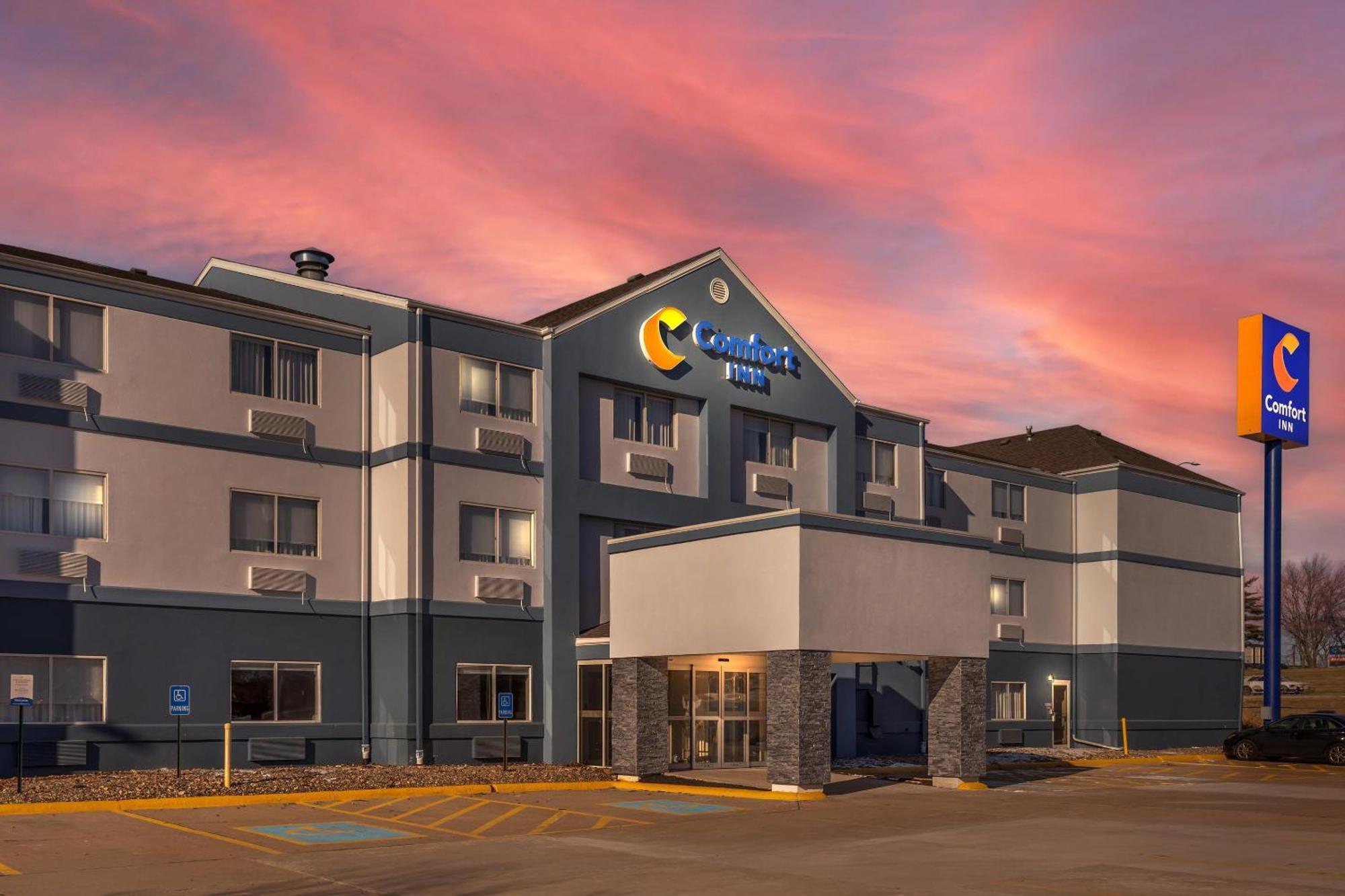 Comfort Inn Davenport East - Bettendorf Ντάβενπορτ Εξωτερικό φωτογραφία